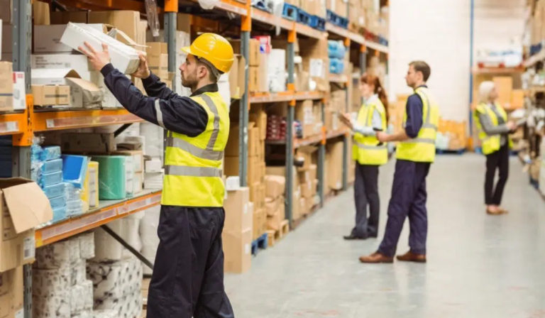 Aziende che assumono nel settore logistico in Italia: opportunità di lavoro, aziende e come candidarsi